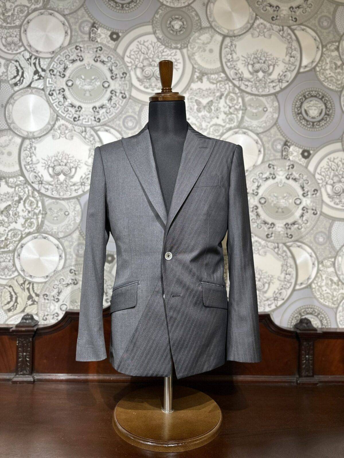 グレー無地×ヘリンボーンのバイカラースーツをお仕立てさせていただきました
